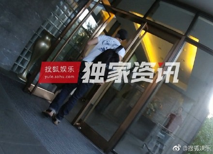 胡歌與神秘女北京豪宅相聚五小時(shí)，豪宅別墅裝修怎樣?